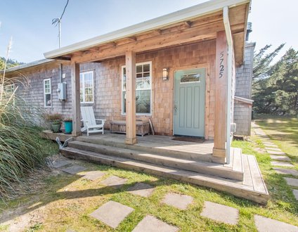 Dune Grass Cottage #172 - Tasteful, charming upscale cottage just steps from the beach

















