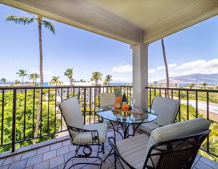 AKH D402 Experience Breathtaking Views from Your Own Private Lanai!

