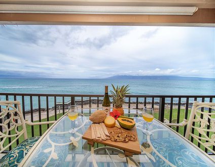 KA 205 Watch Sea Turtles and Beautiful Sunsets from Your Lanai!



