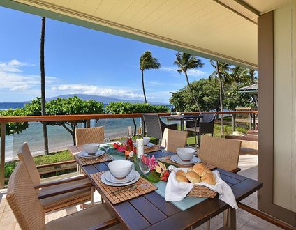 Puunoa Beach Estates 204- Stunning Oceanfront Villa with Majestic Sunsets




