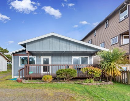 Zim's Cottage #160 - Comfortable, convenient cabin near beach in Pacific City


