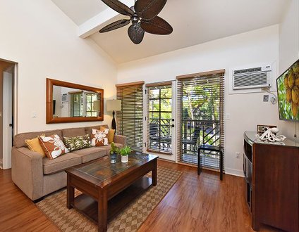 AN C208 NEW UNIT! Enjoy this Tropical Maui Getaway in the Heart of Lahaina!

